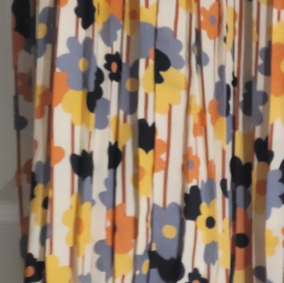 Modcloth daisy pleated skirt - Picture 5 of 7